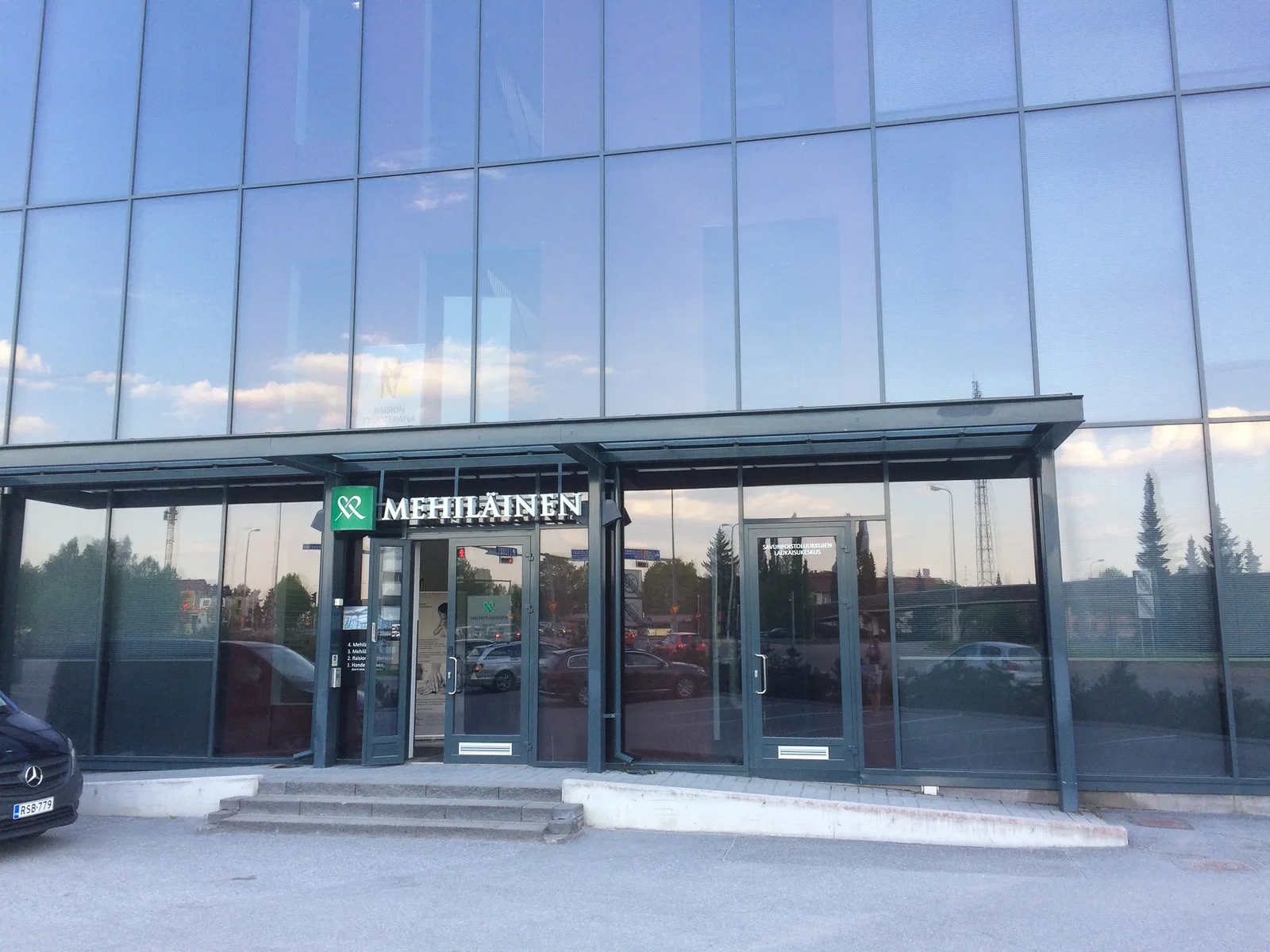 Mehiläinen Raisio